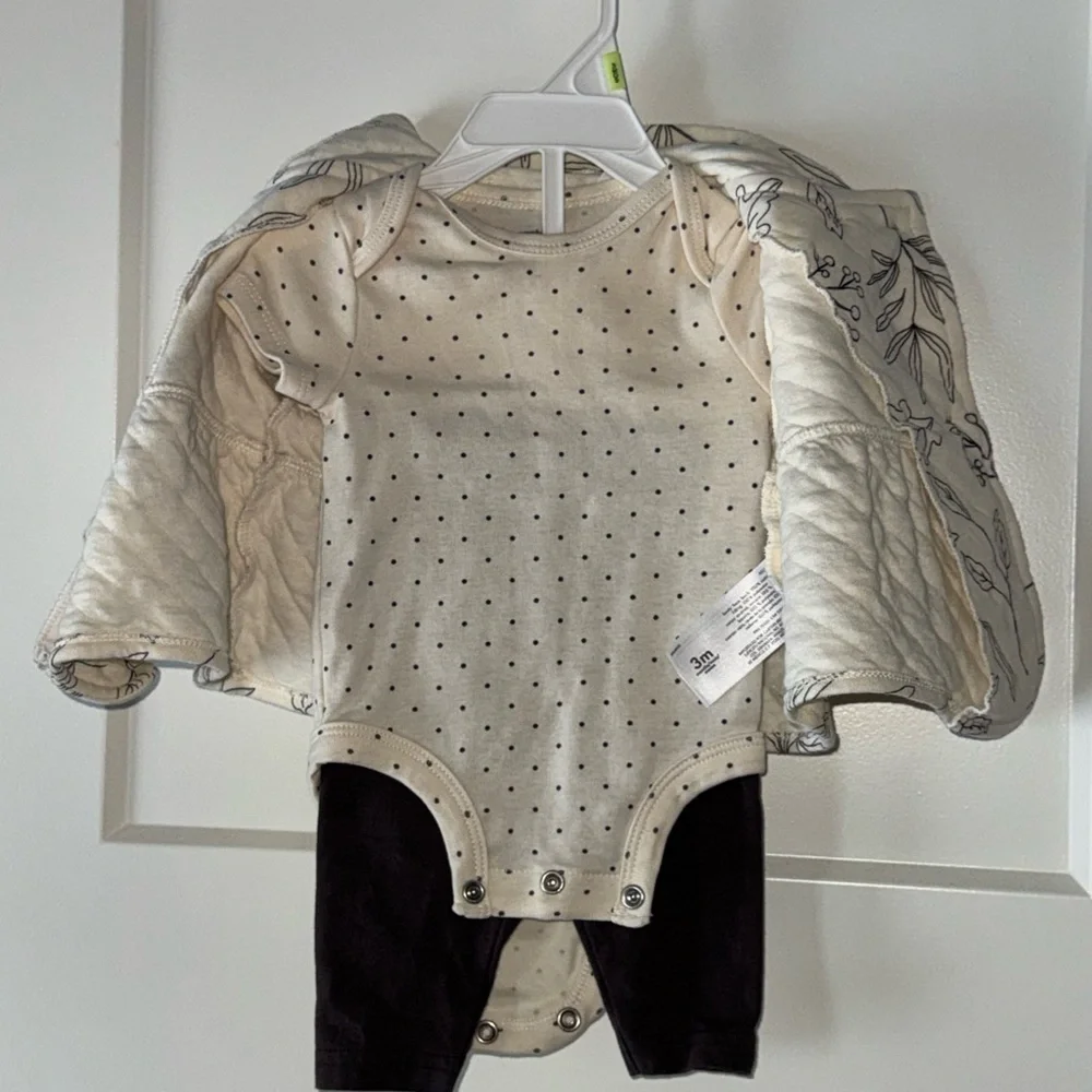 Carter’s Matching Set - Picture 4 of 4